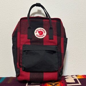 FJall Raven Kånken laptop wool Red and Black Backpack FJallraven